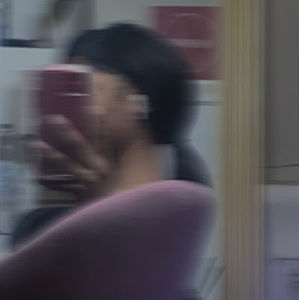 Meet your Posher, Nia